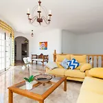 Vila Vv Oramas *